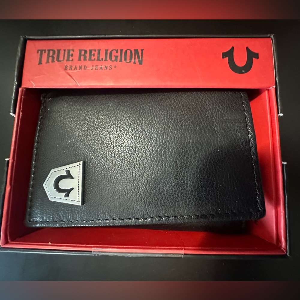 🆕True Religion Trifold Leather Wallet